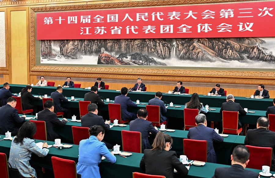 習(xí)近平在參加江蘇代表團(tuán)審議時(shí)強(qiáng)調(diào) 經(jīng)濟(jì)大省要挑大梁為全國發(fā)展大局作貢獻(xiàn)